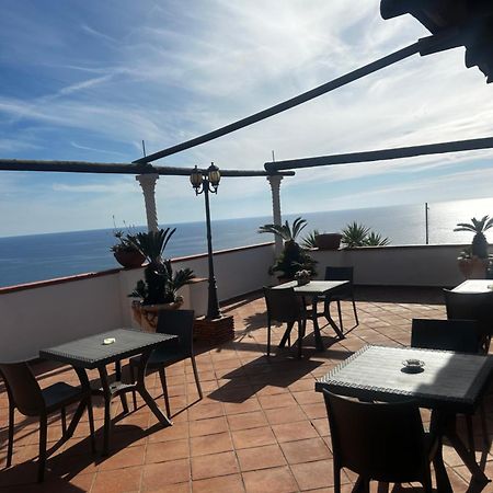 Hotel Punto Azzurro Forio di Ischia Buitenkant foto